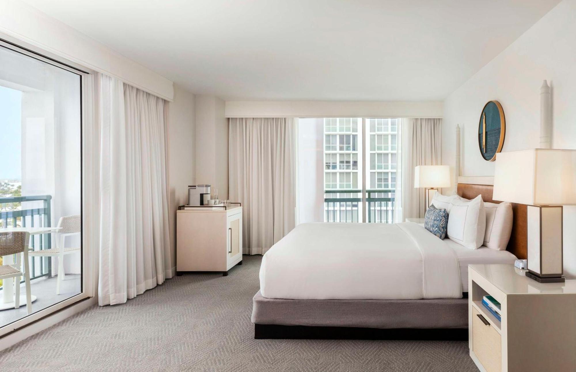 The Singer Oceanfront Resort, Curio Collection By Hilton Riviera Beach
