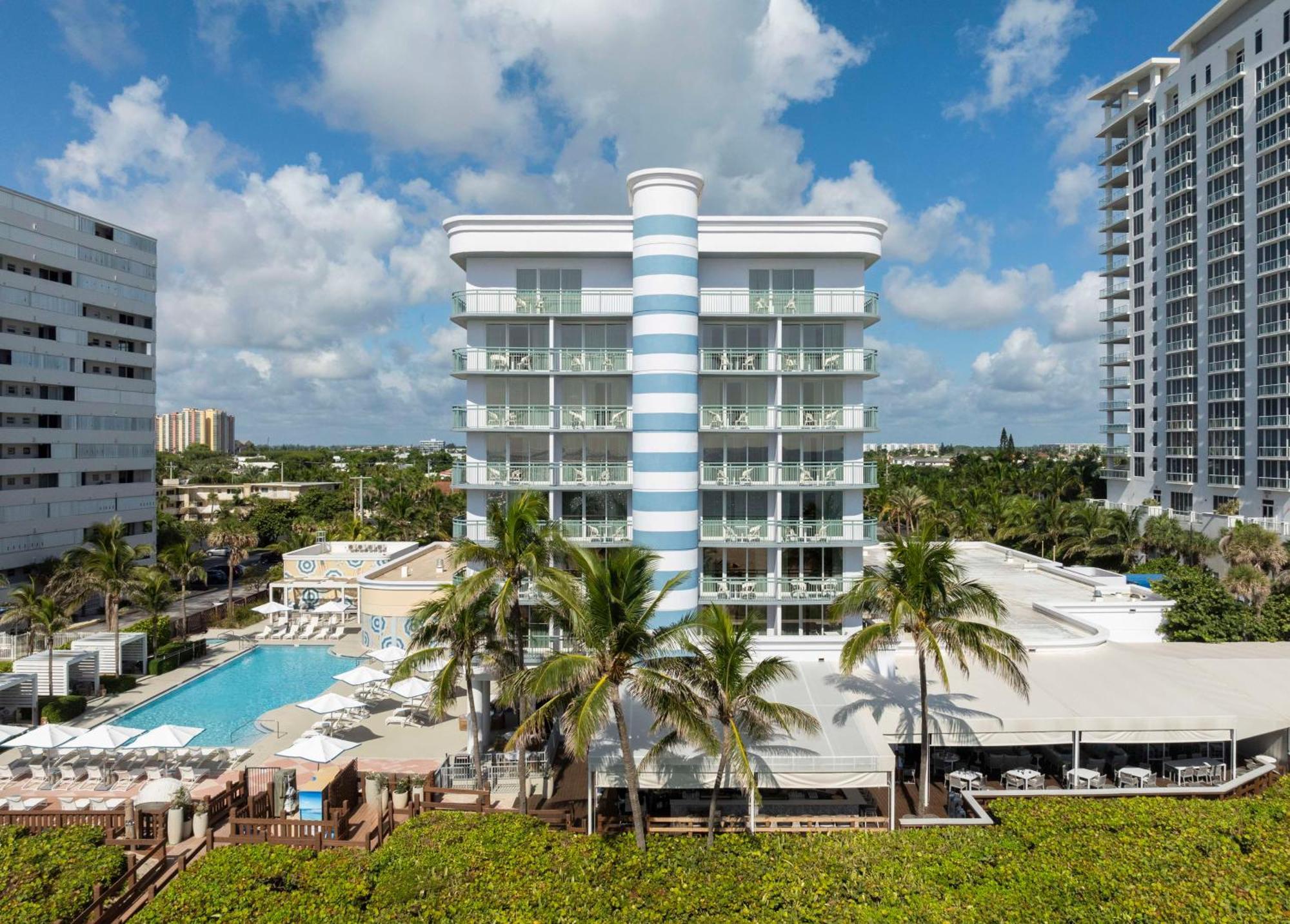 The Singer Oceanfront Resort, Curio Collection By Hilton Resort 4*