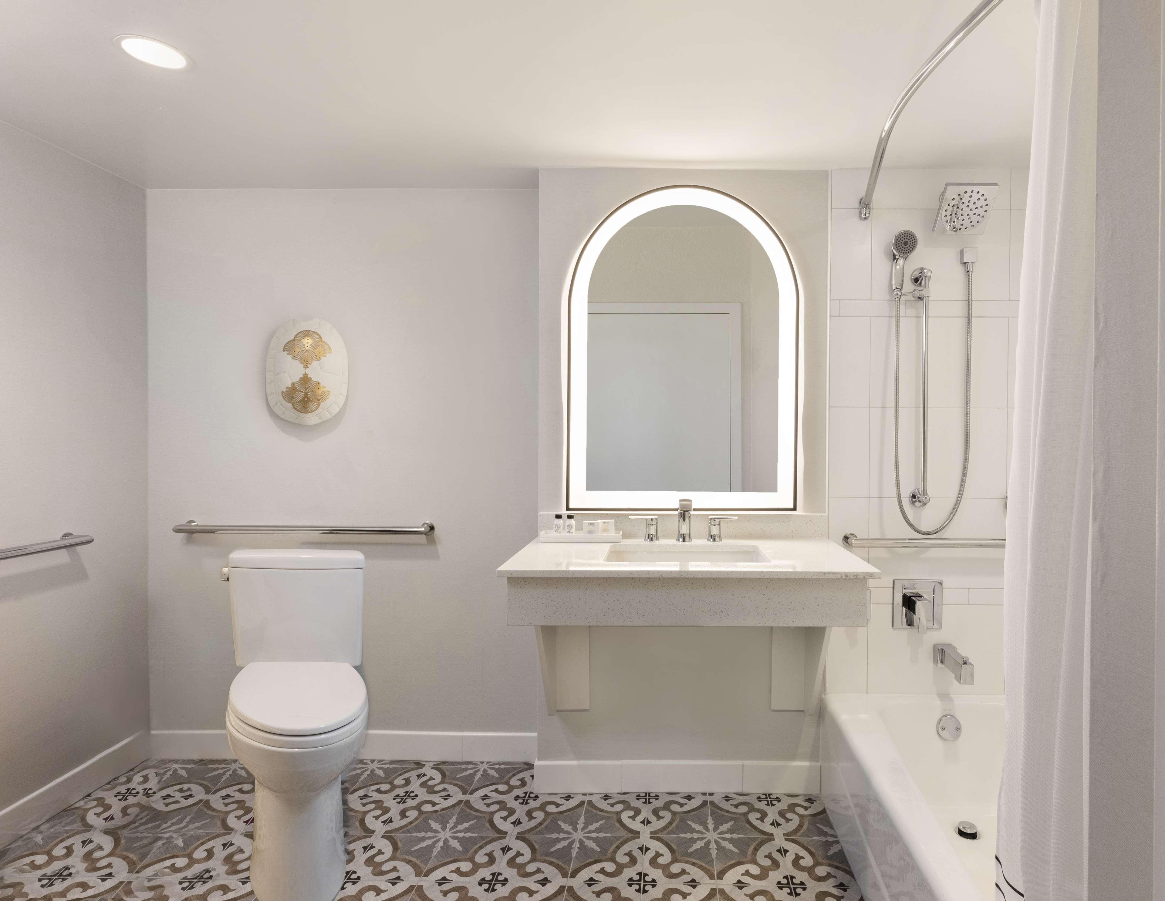 Station touristique The Singer Oceanfront Resort, Curio Collection By Hilton Riviera Beach