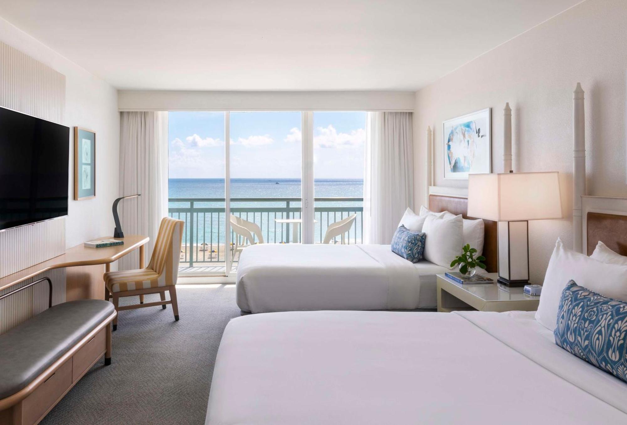 Resort The Singer Oceanfront Resort, Curio Collection By Hilton Riviera Beach