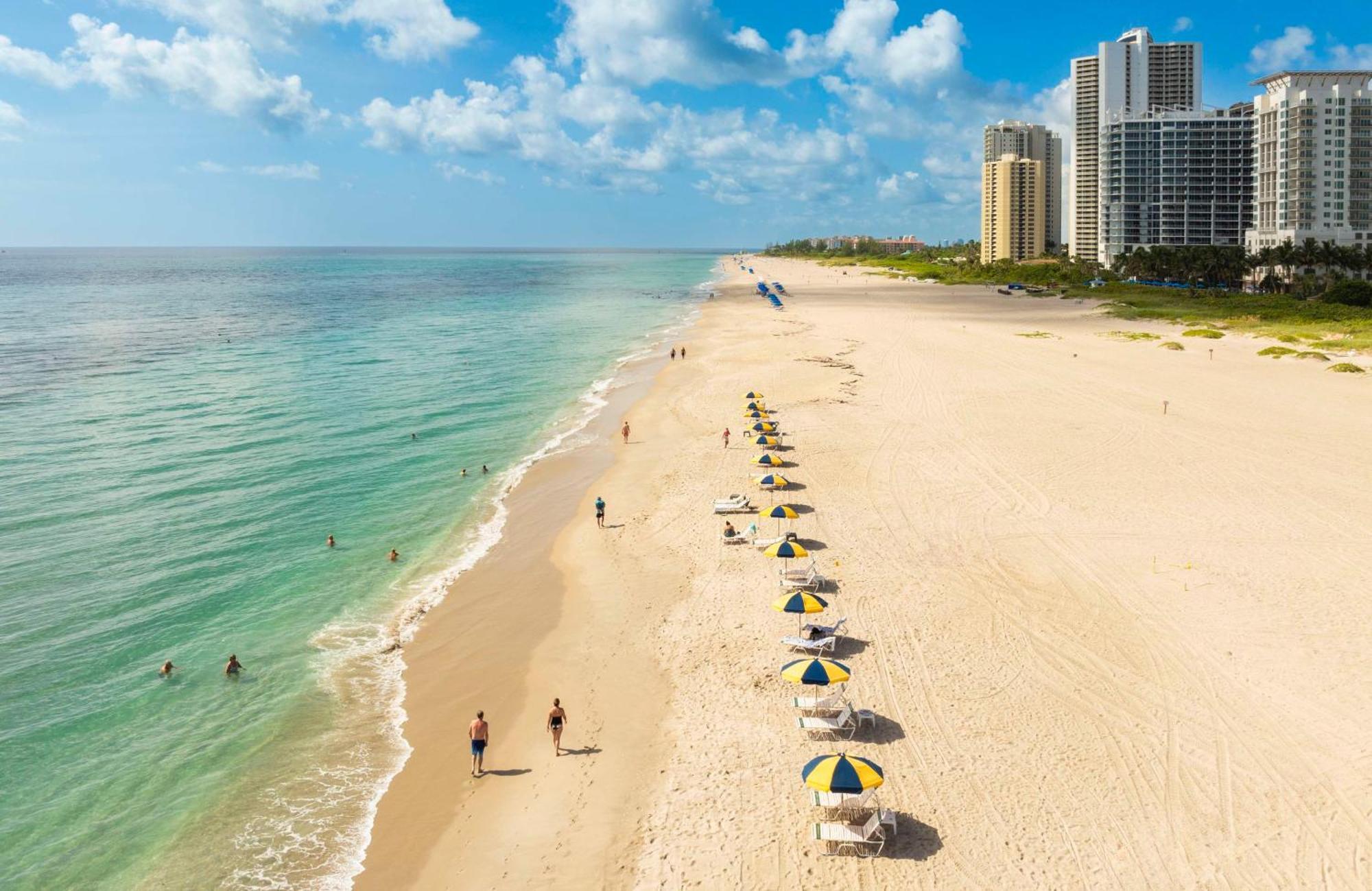 Resort The Singer Oceanfront Resort, Curio Collection By Hilton