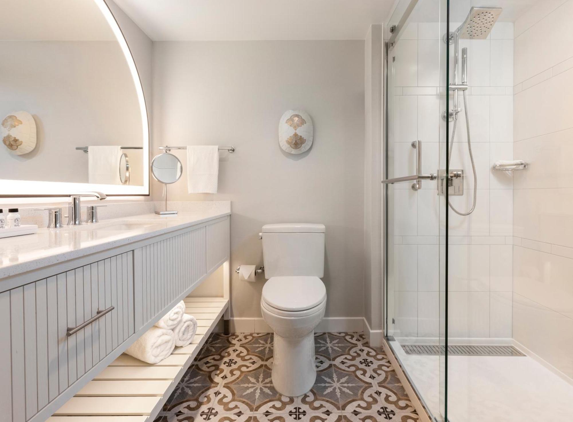 Resort The Singer Oceanfront Resort, Curio Collection By Hilton