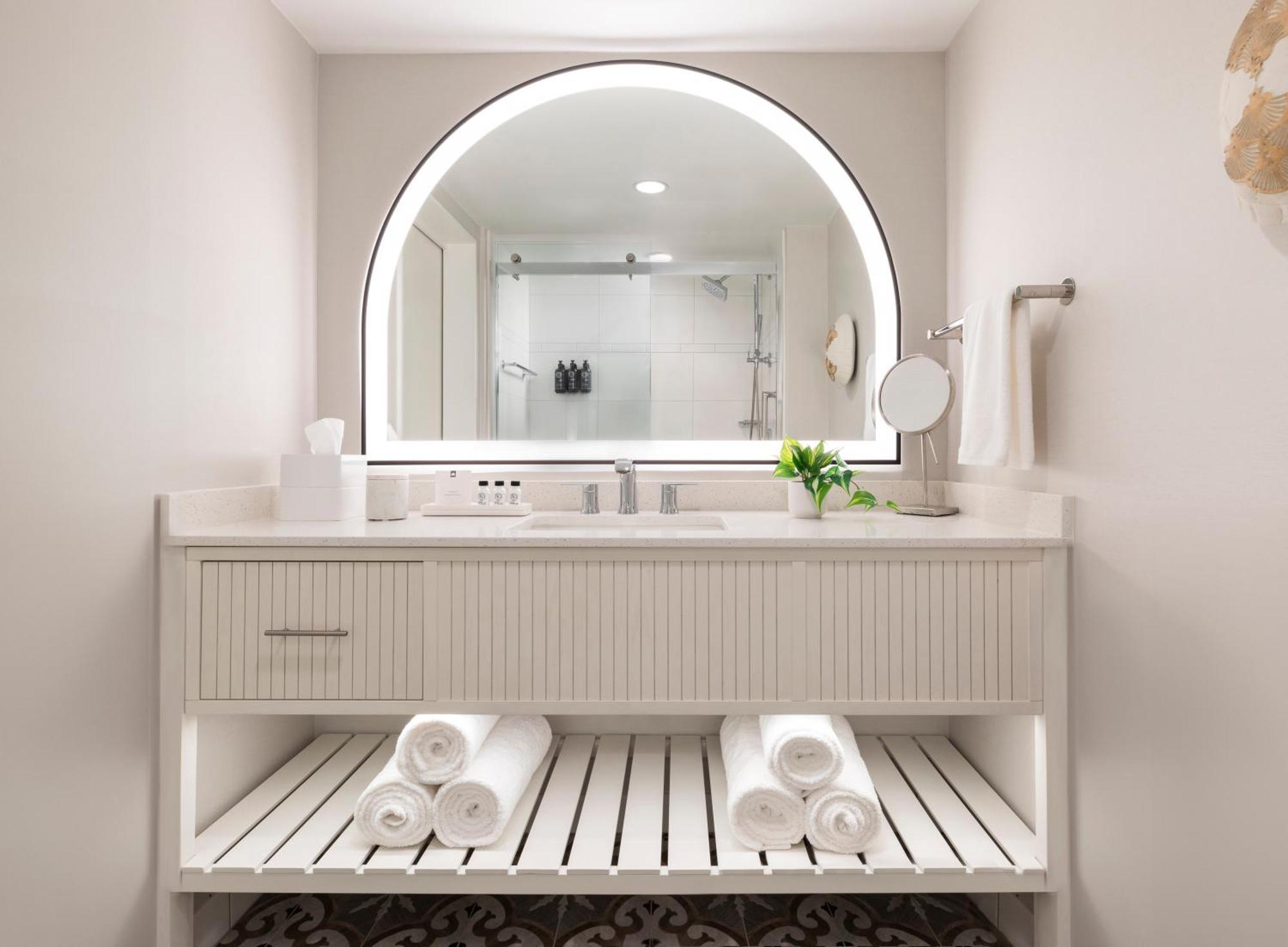 Station touristique The Singer Oceanfront Resort, Curio Collection By Hilton Riviera Beach